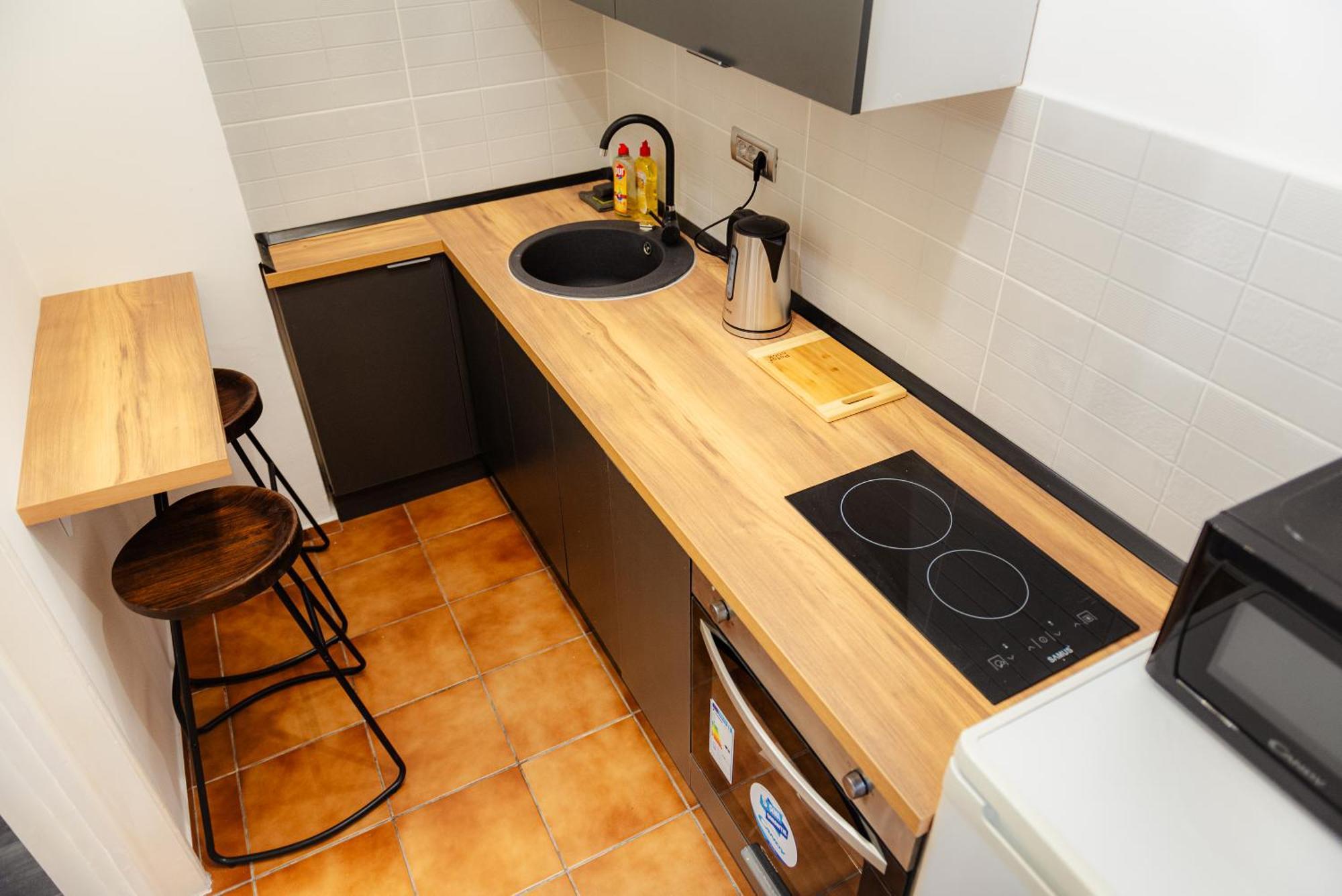 Central Modern Apartment - Victory Square Near Government Building Bukarest Exteriör bild